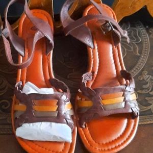 NURTURE Sandals sz 8